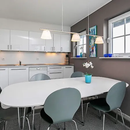 8 Person On A In Apartment