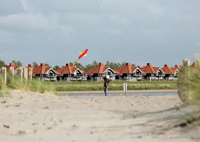 8 Person On A In Apartman