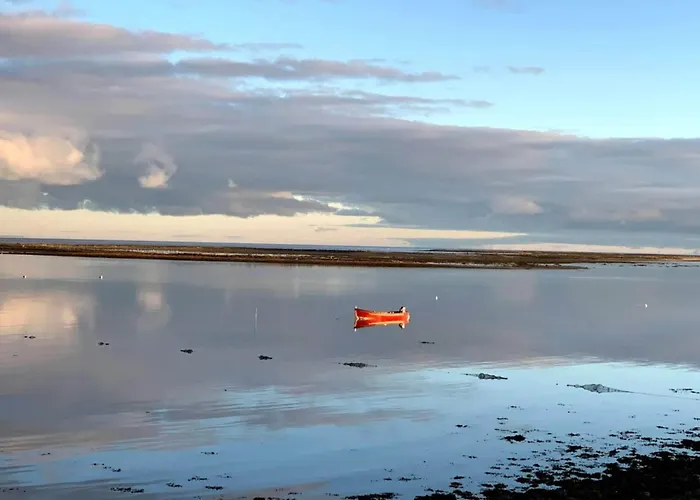 8 Person On A In Apartman